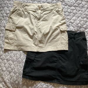 Lot of two Lee regular fit mid rise cargo pocket skorts, 16. Khaki and black.